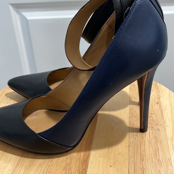 Coach Pumps Sz 8 - Picture 7 of 9